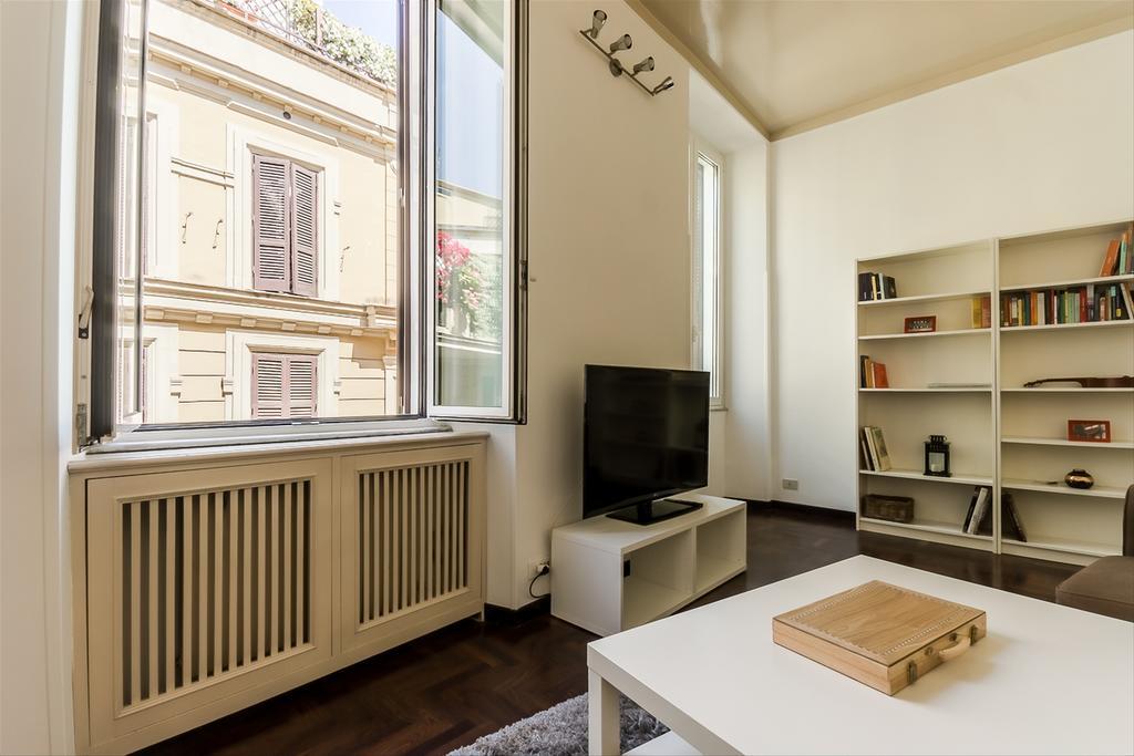 Palazzo Borghese Lovely Flat Rome Exterior photo